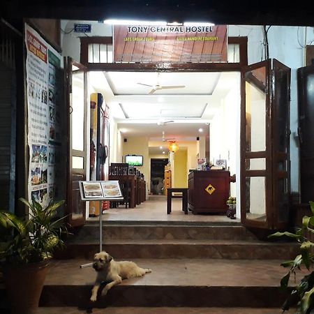 Tony Central Hostel Luang Prabang Extérieur photo