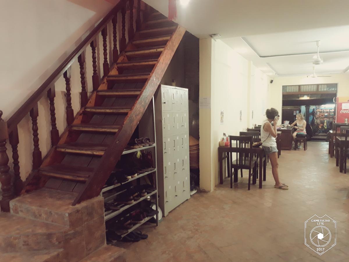 Tony Central Hostel Luang Prabang Extérieur photo